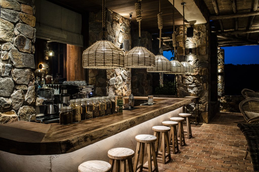 Zannier-Hotels-Bãi-San-Hô-Hâm-Bar-7-©-Frederik-Wissink-for-Zannier-Hotels-scaled