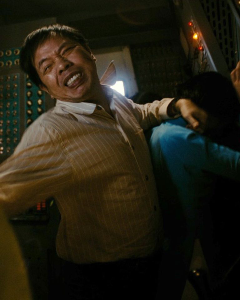 tu-chien-tren-khong-THUM