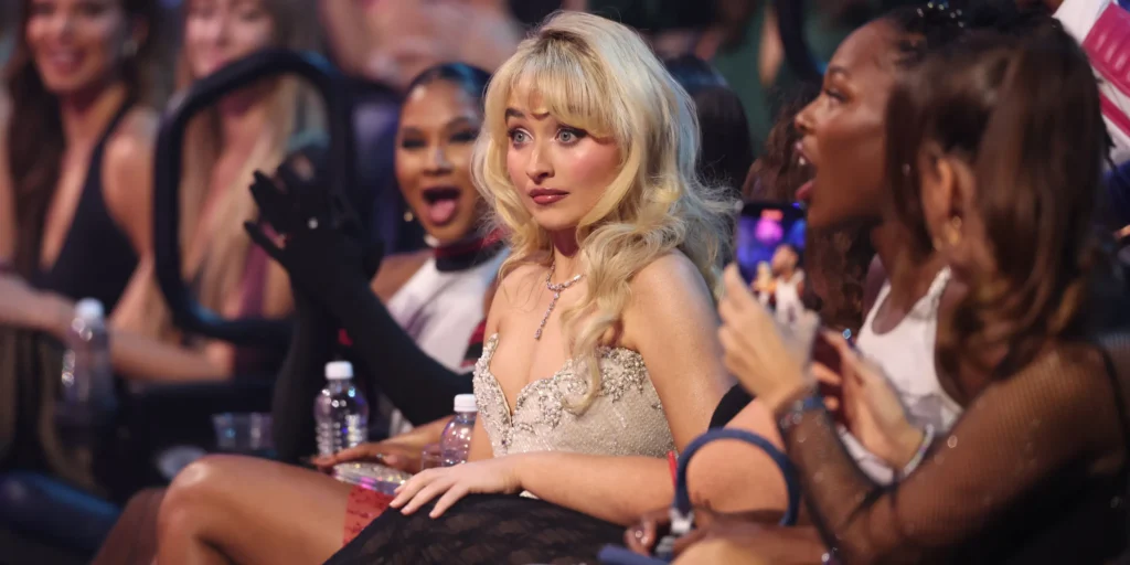 Sabrina-Carpenter-VMAs