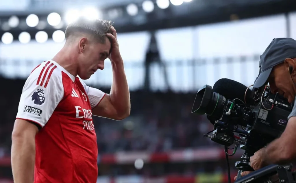 arsenal2-PNG-1755990287-2743-175